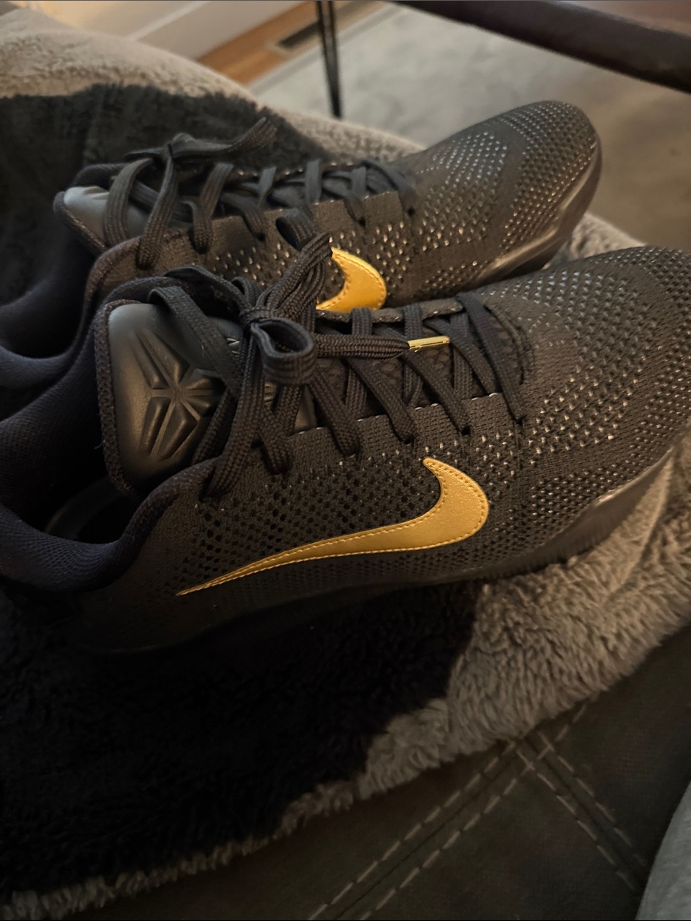 Nike Men's Black Kobe